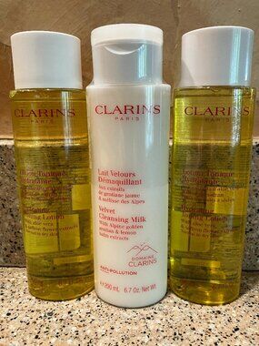Clarins Set of 2 Hydrating Toners and 1 Velvet Cleansing Milk! NEW!